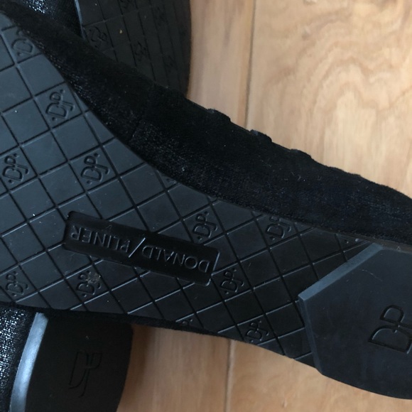 Donald Pliner flats (like new) - Picture 7 of 8